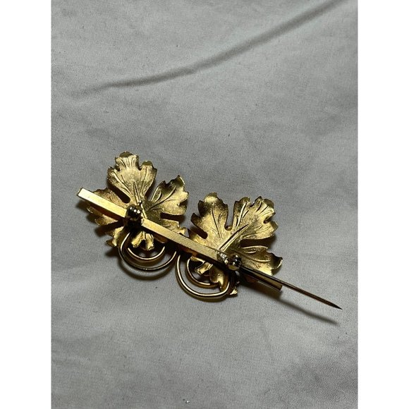 Vintage Brushed Gold Spiral Design Double Leaf Faux Pearl Brooch - Picture 5 of 11